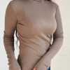 بلوز یقه اسکی دوبل استین ساده